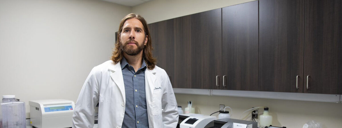 Stephen Arnocky lab