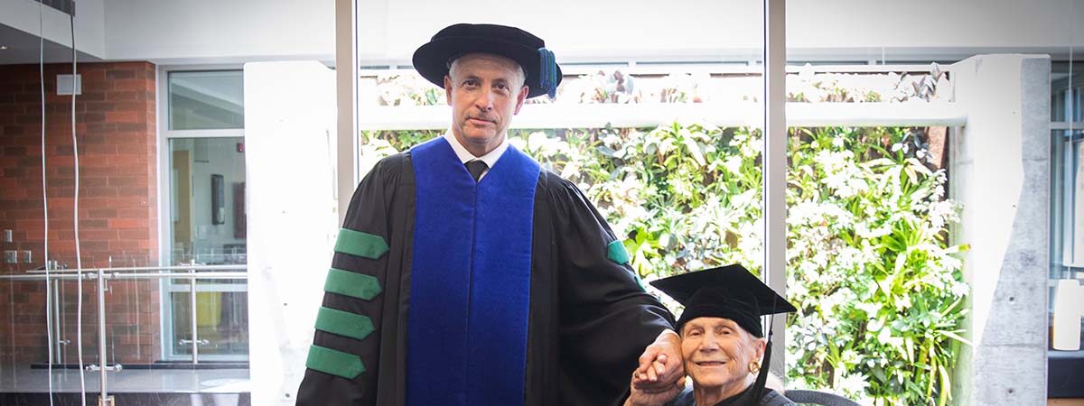 Convocation 2022 HelenVari